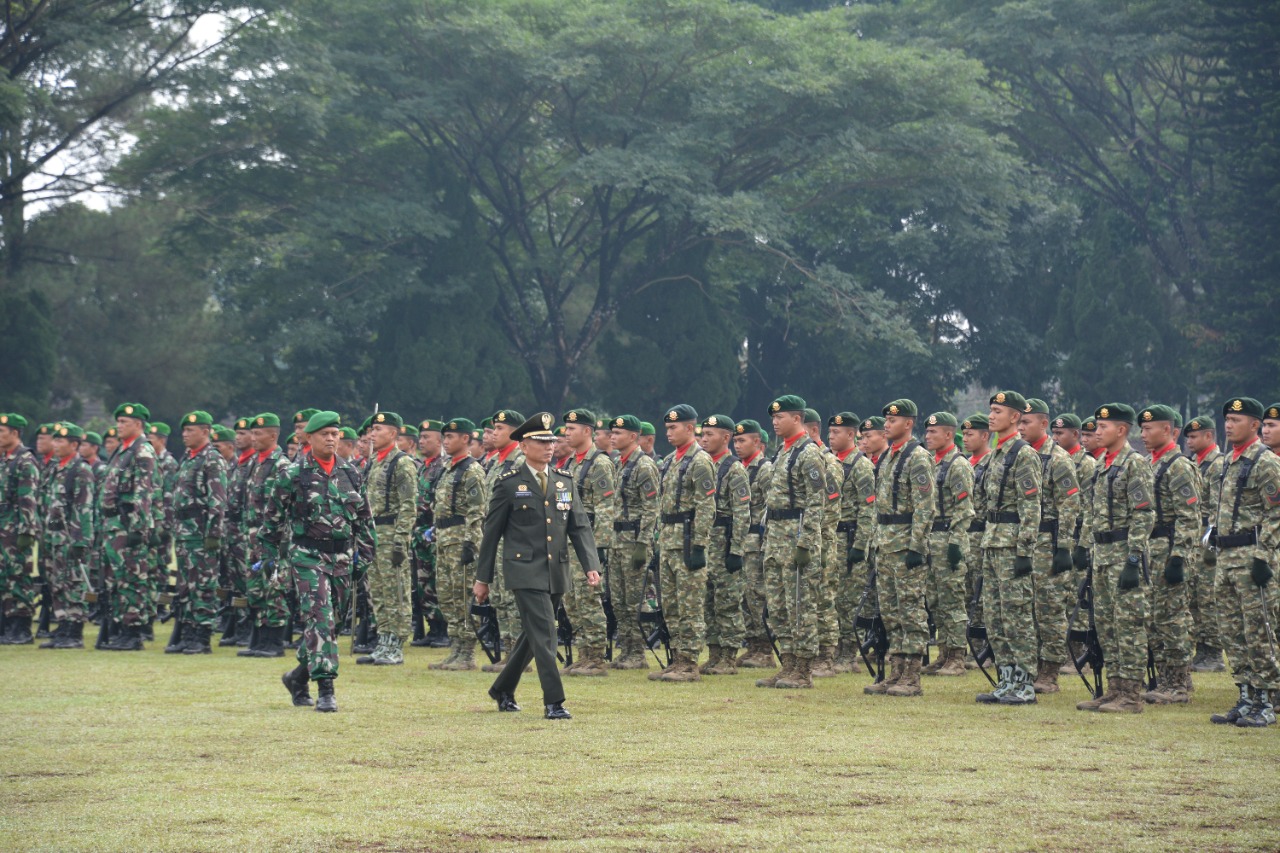 Korem 073/Makutarama Gelar Upacara Peringatan HUT TNI Ke-77 Tahun 2022 